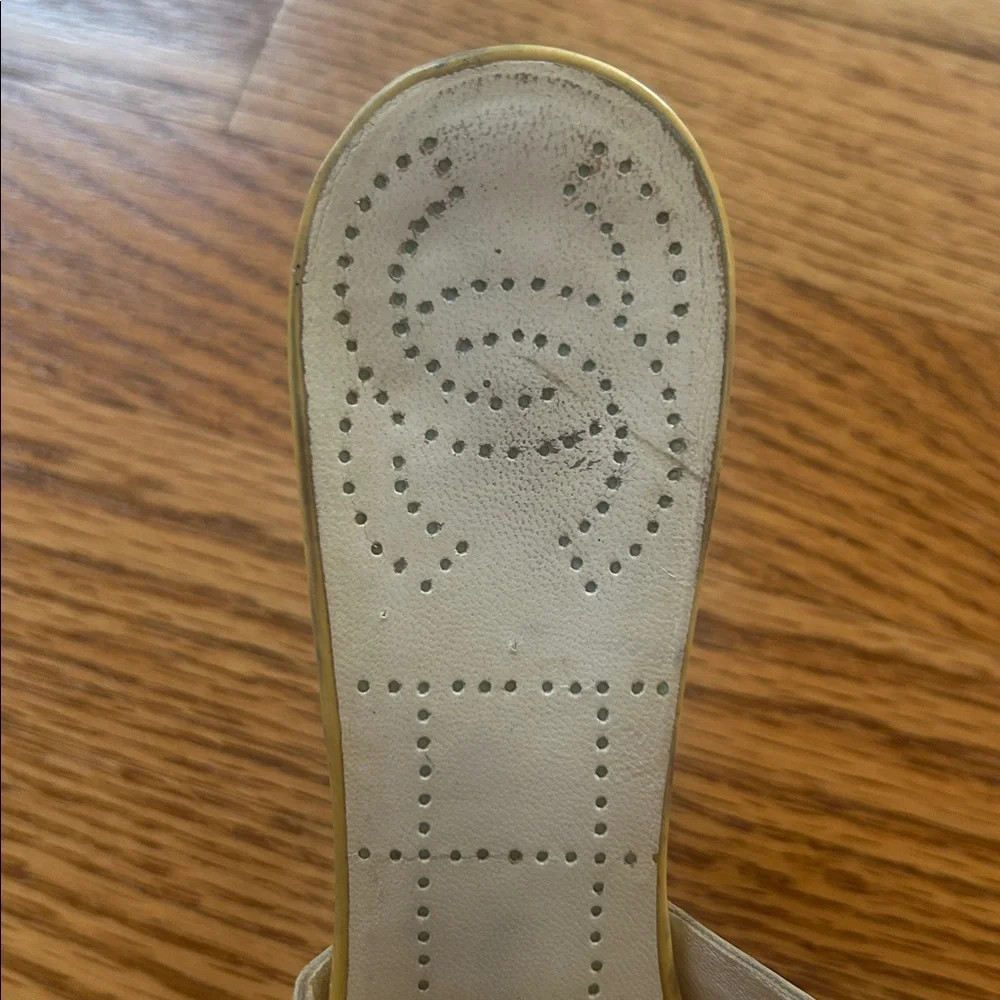 Authentic and Vintage Chanel Heels Size 37.5 - Picture 16 of 16